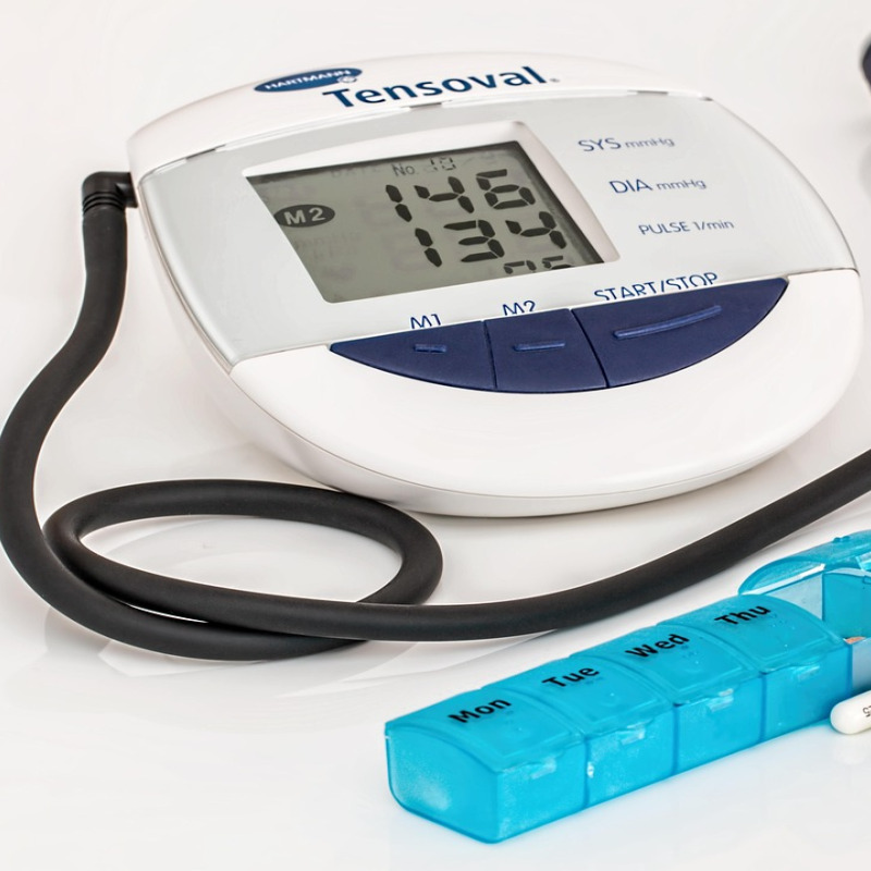 engineer micrometer measurement